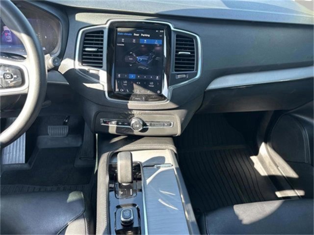 Used 2023 Volvo XC90 B5 Core image 25