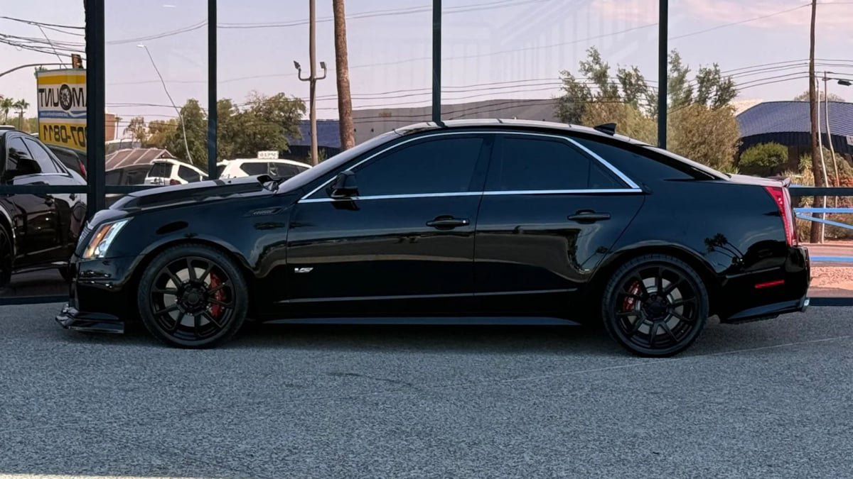 Used 2012 Cadillac CTS V RWD image 4