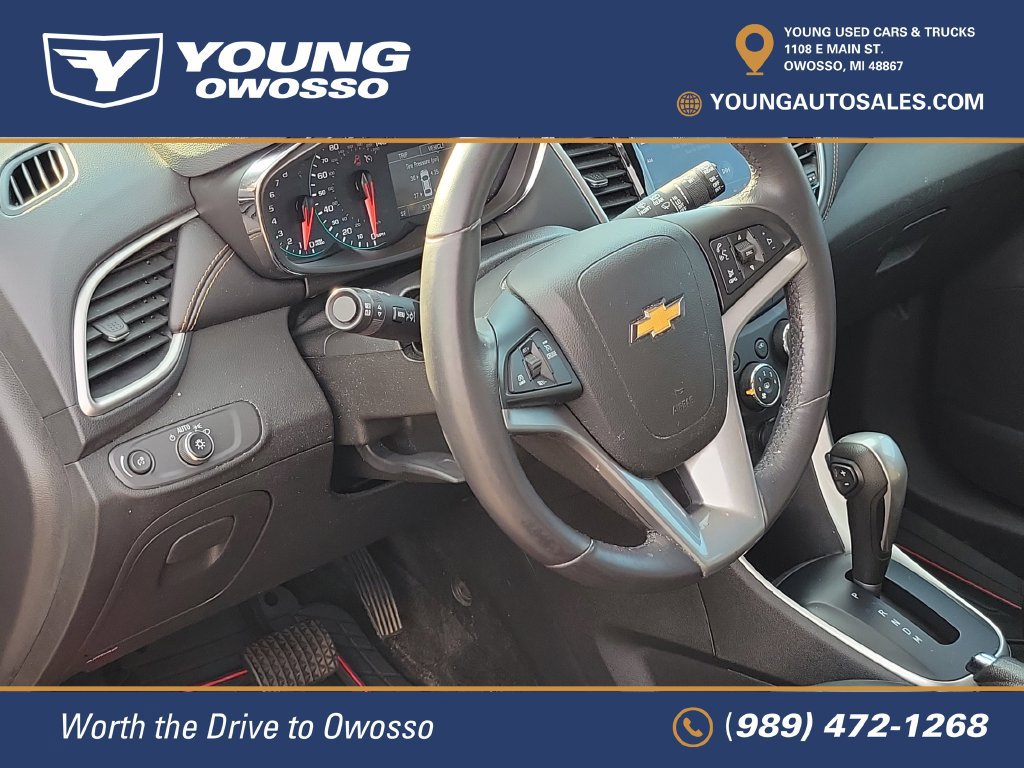 Used 2022 Chevrolet Trax LT w/ LT Convenience Package AWD/4WD image 11