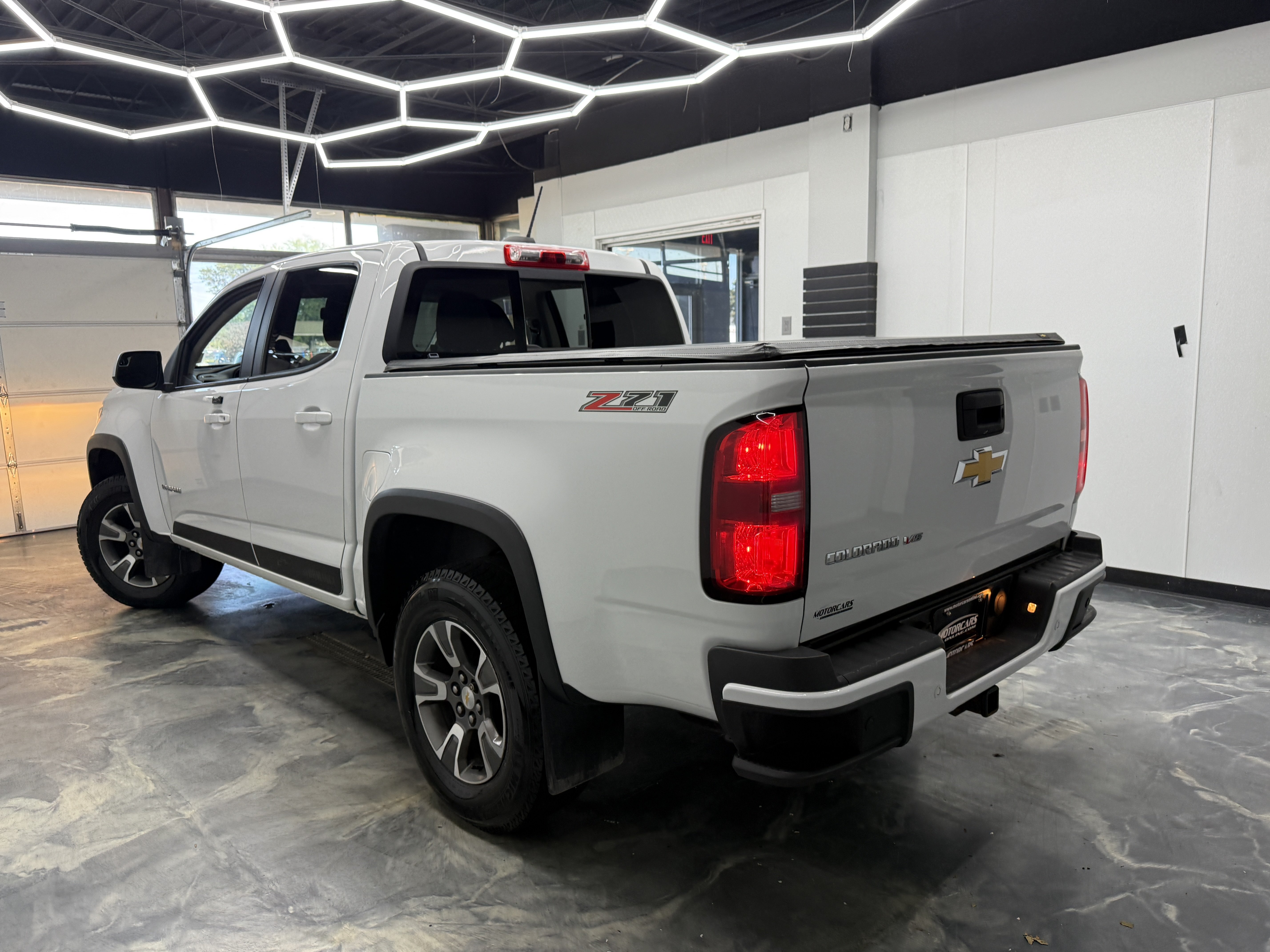 Used 2019 Chevrolet Colorado Z71 AWD/4WD image 3
