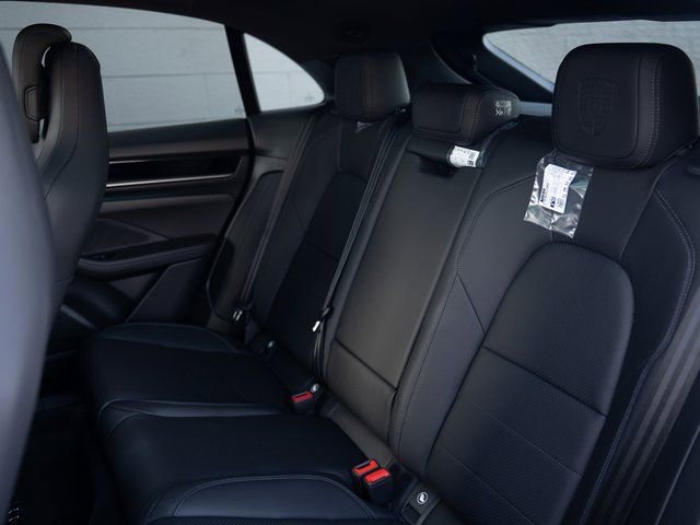 New 2026 Porsche Macan 4 Electric image 19