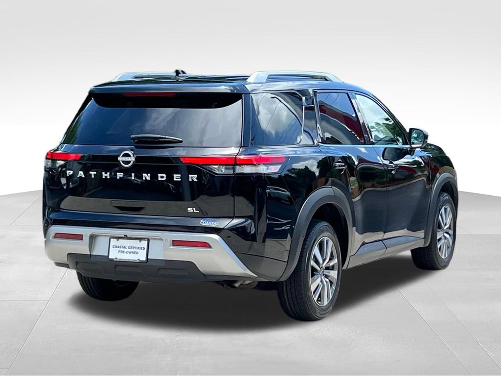Used 2025 Nissan Pathfinder SL FWD image 11