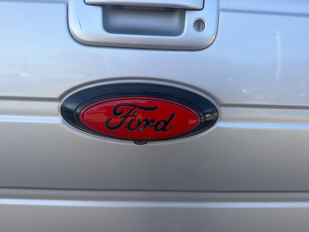Used 2014 Ford F150 FX4 w/ Equipment Group 402A Luxury AWD/4WD image 8