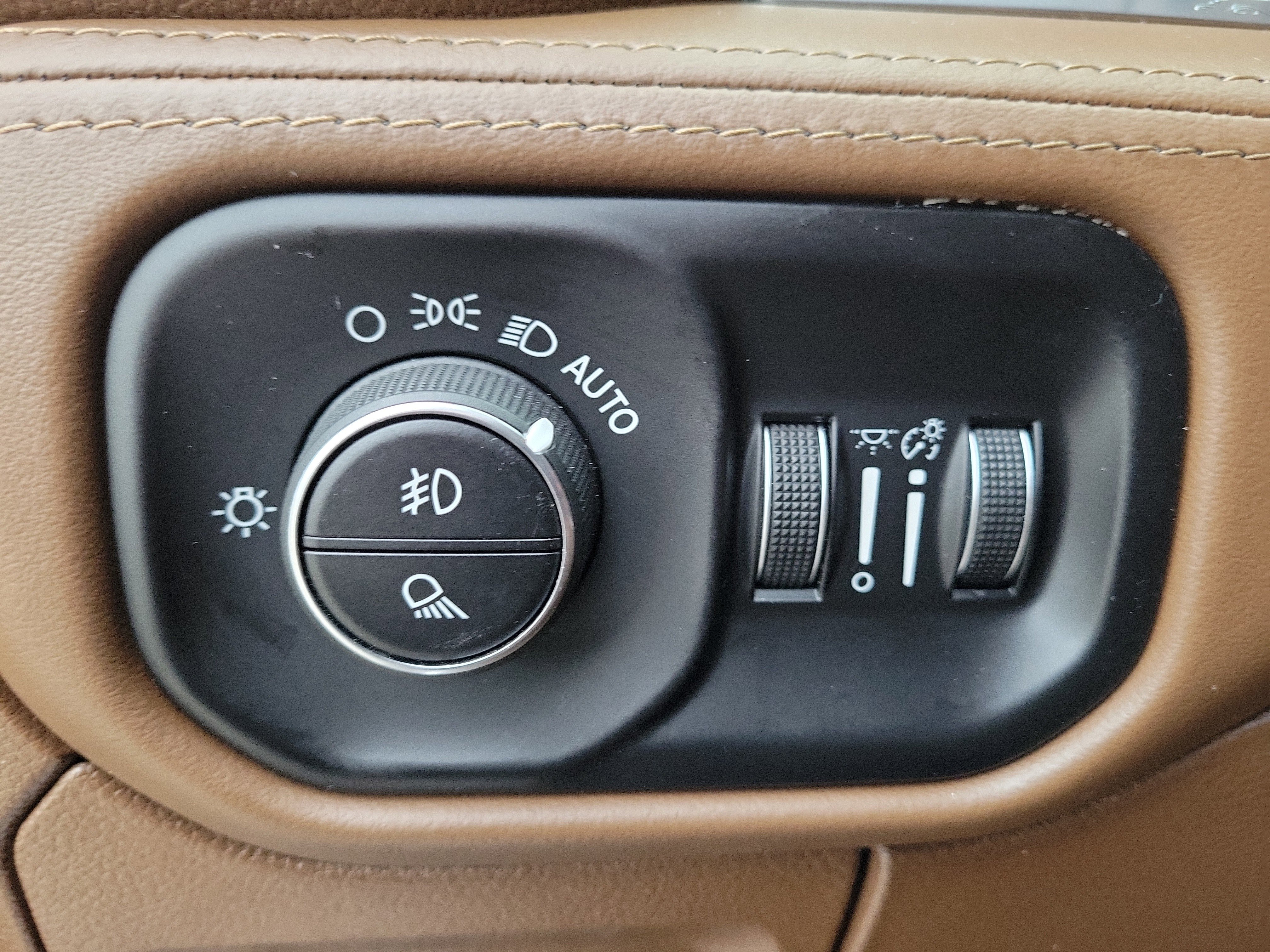 Used 2021 RAM 1500 Limited image 21