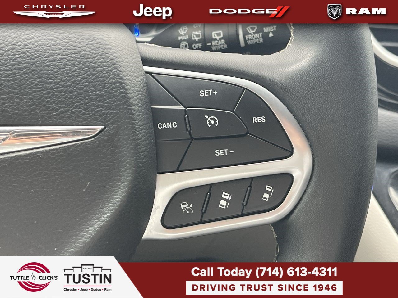 Used 2022 Chrysler Pacifica Touring-L FWD image 32