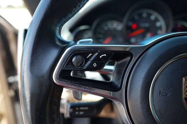Used 2016 Porsche Cayenne AWD/4WD image 28