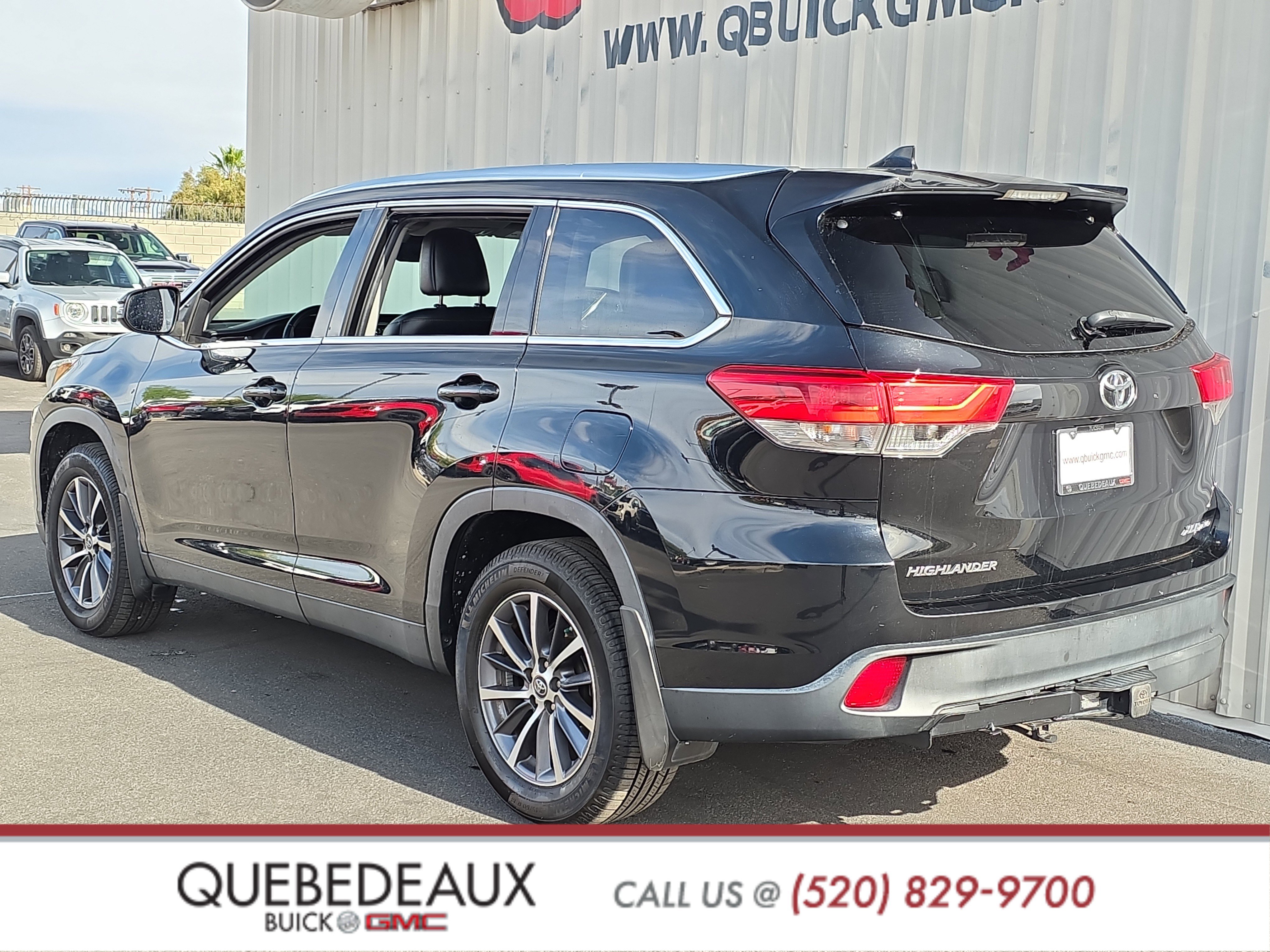 Used 2019 Toyota Highlander XLE AWD/4WD image 5