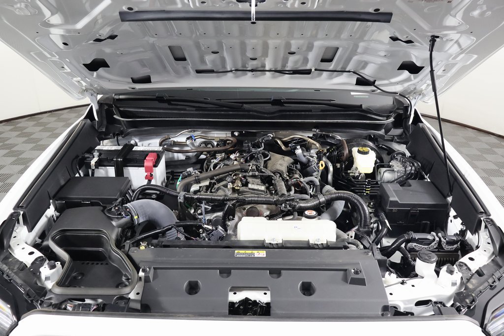 Used 2025 Toyota Tacoma SR5 RWD image 15