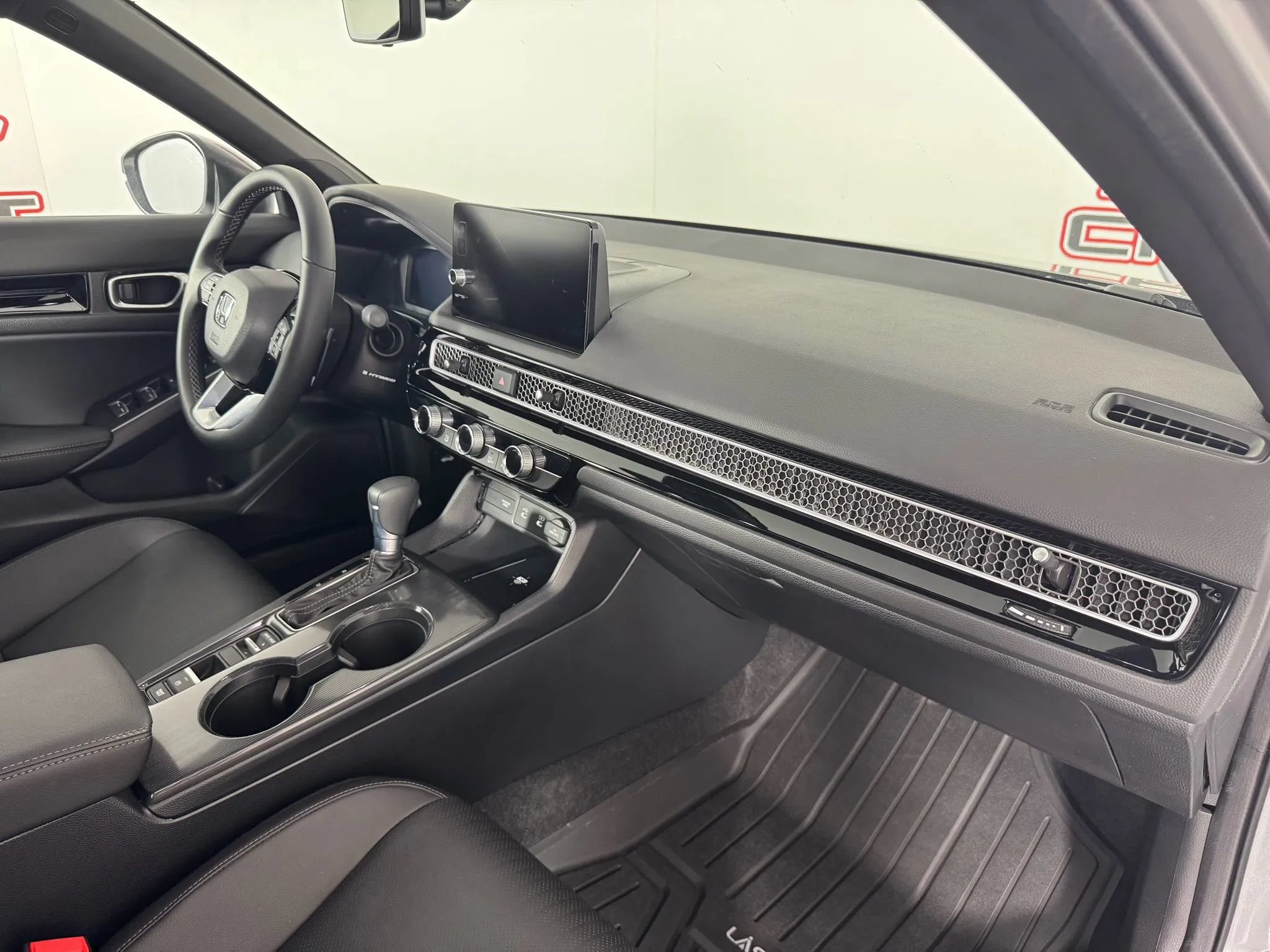 Used 2025 Honda Civic Sport Touring image 12