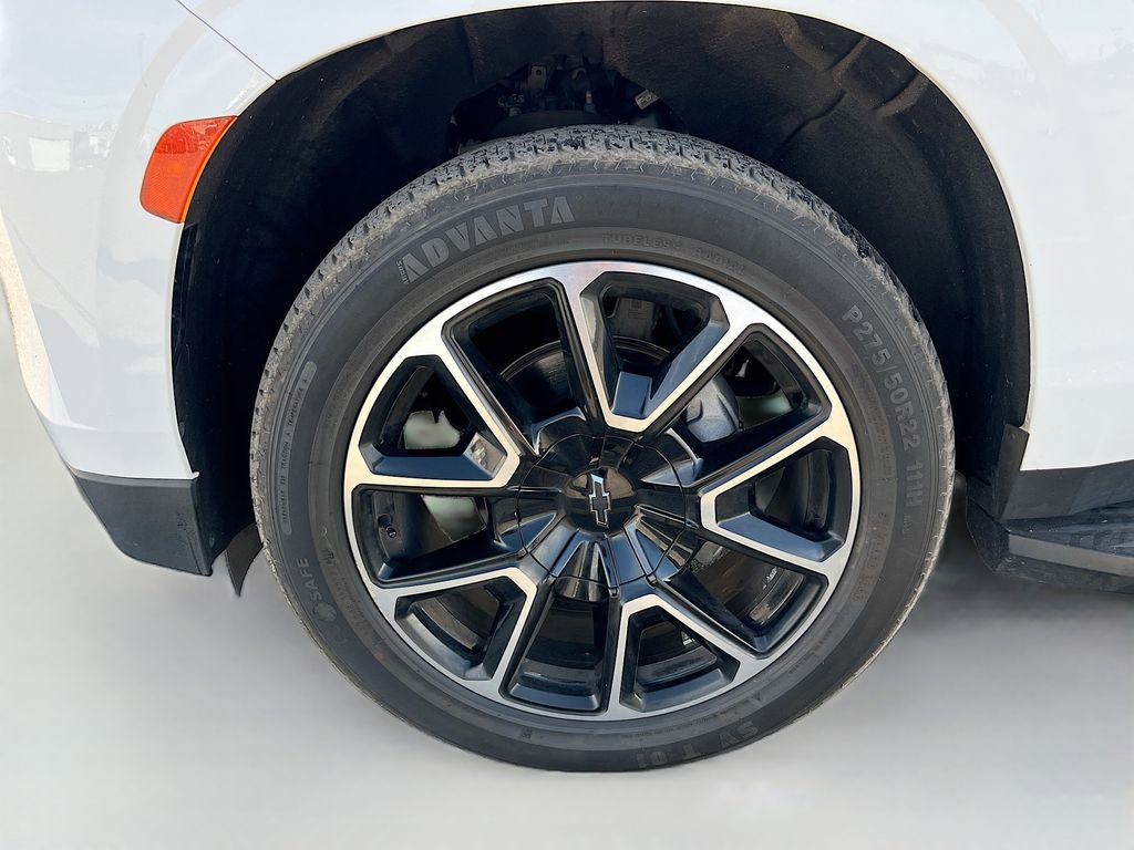 Used 2022 Chevrolet Suburban RST w/ Luxury Package AWD/4WD image 33