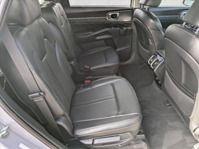 Used 2023 Kia Sorento SX AWD/4WD image 19
