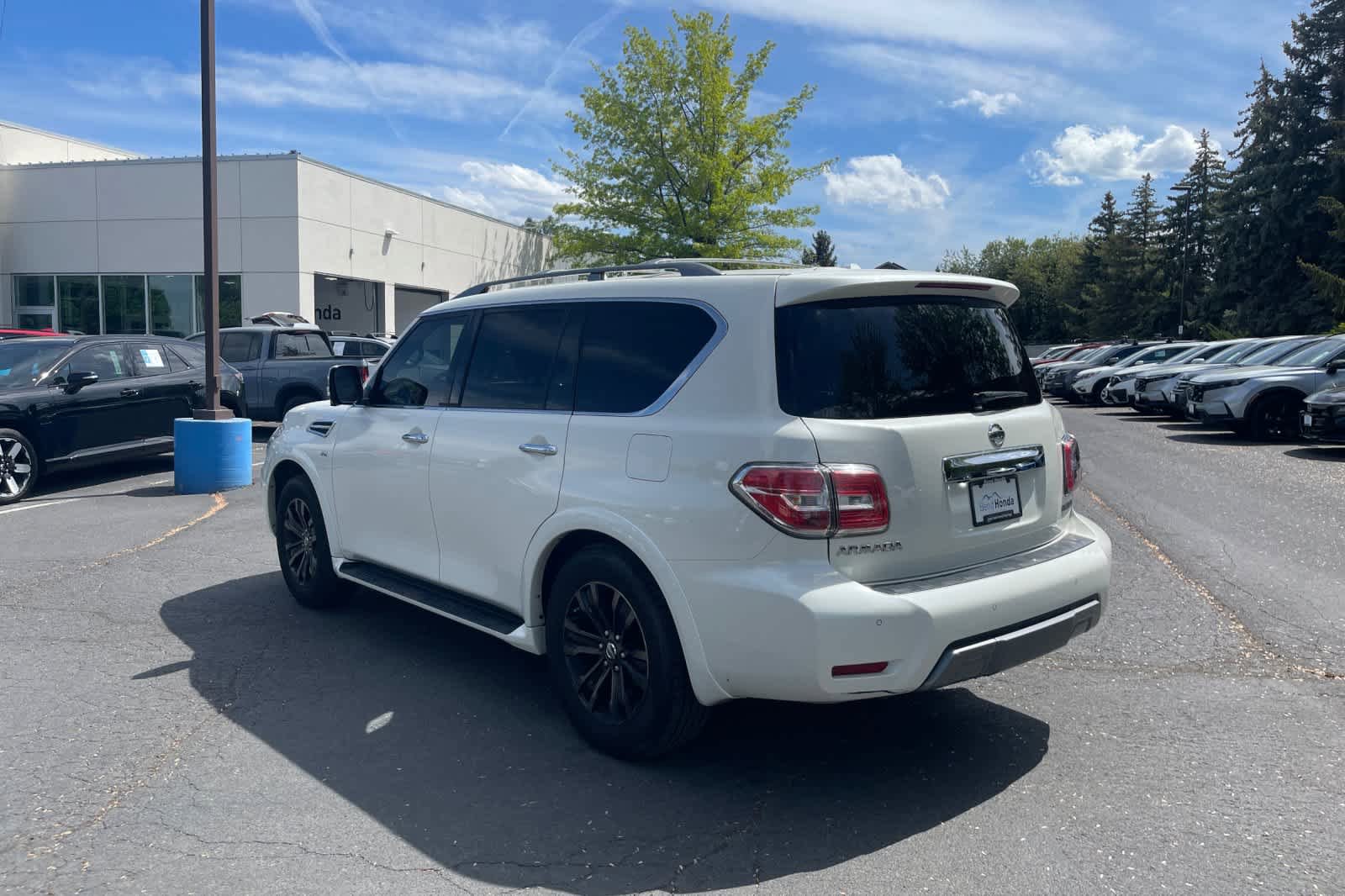 Used 2020 Nissan Armada Platinum AWD/4WD image 3