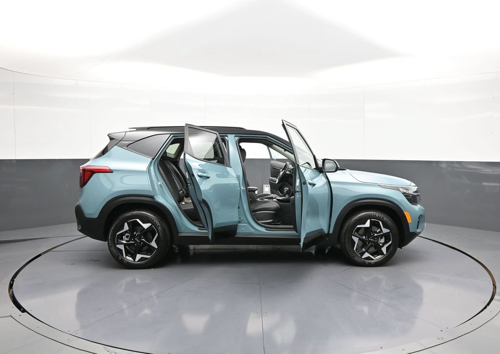 Certified 2025 Kia Seltos S AWD/4WD image 41