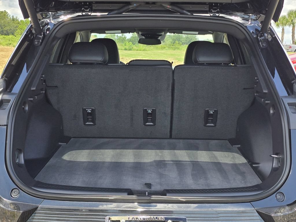 Certified 2025 Chevrolet Equinox EV LT FWD image 15