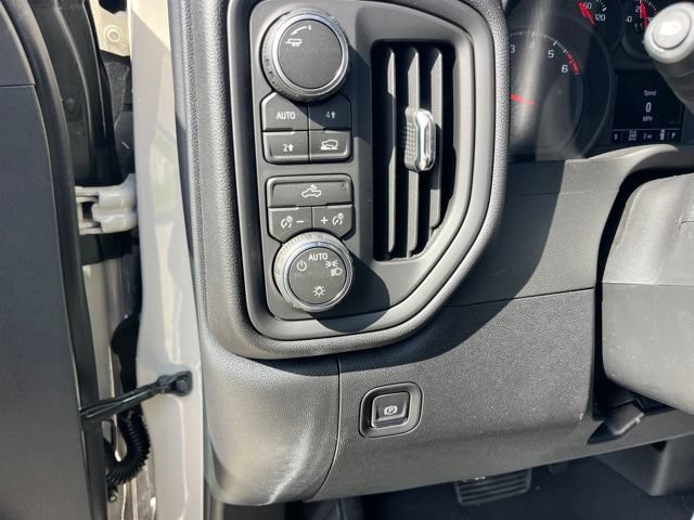 New 2026 Chevrolet Silverado 1500 Custom w/ Turbomax Blackout Package AWD/4WD image 18