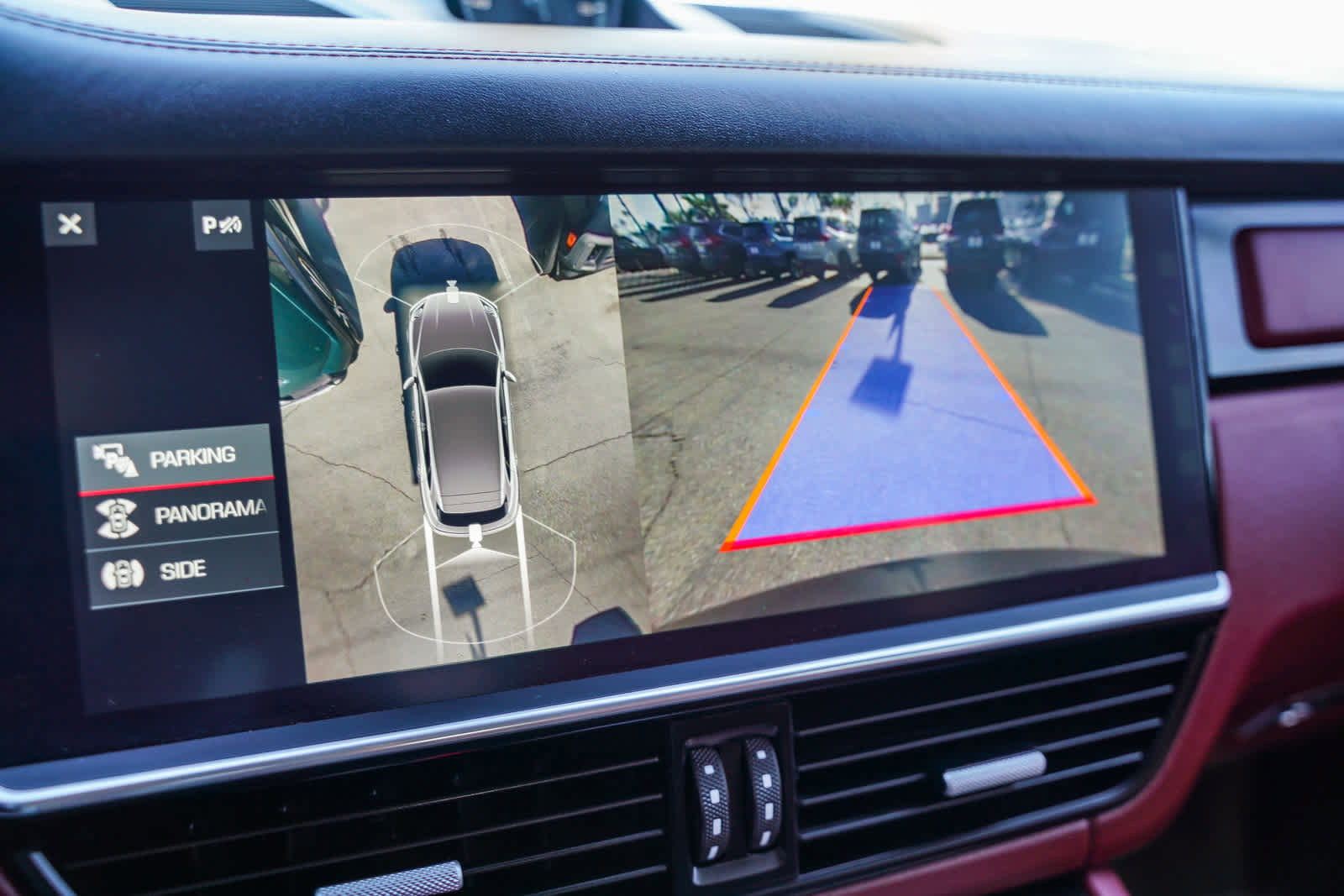 Used 2020 Porsche Cayenne Turbo image 25