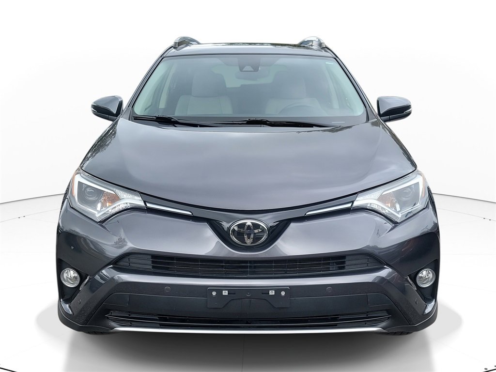 Used 2018 Toyota RAV4 XLE image 2