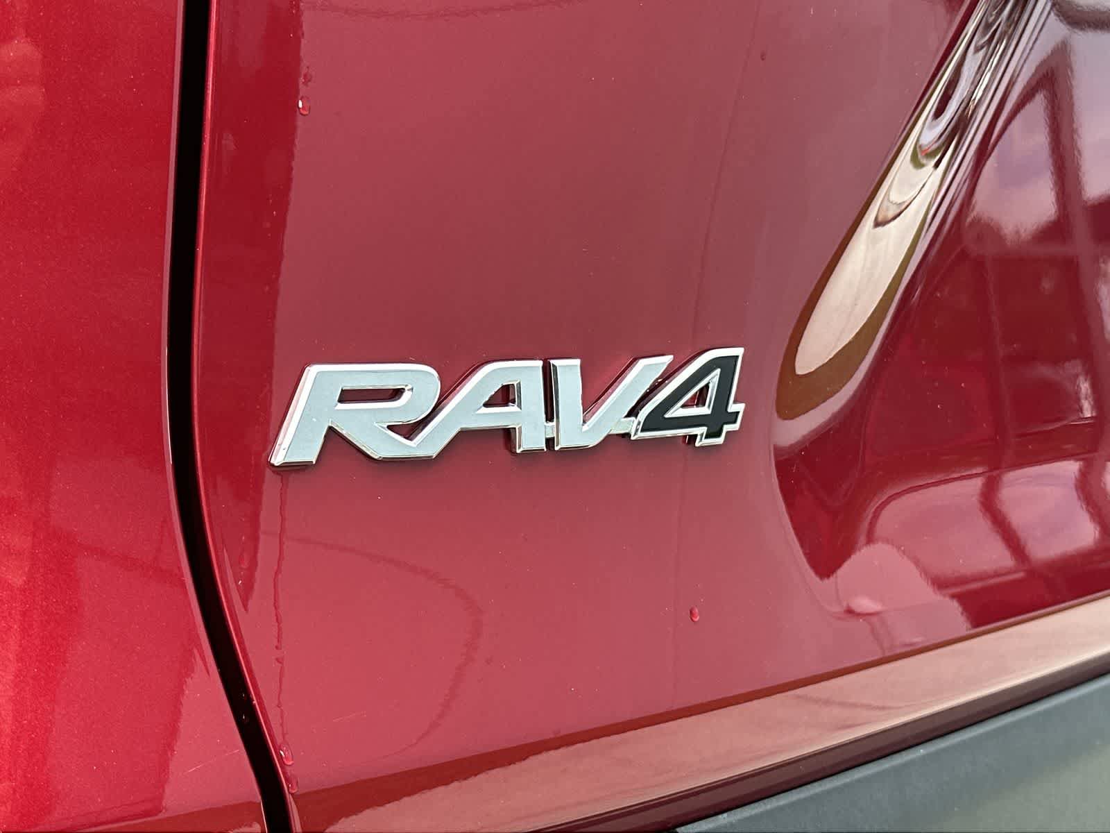 Used 2024 Toyota RAV4 XLE FWD image 15