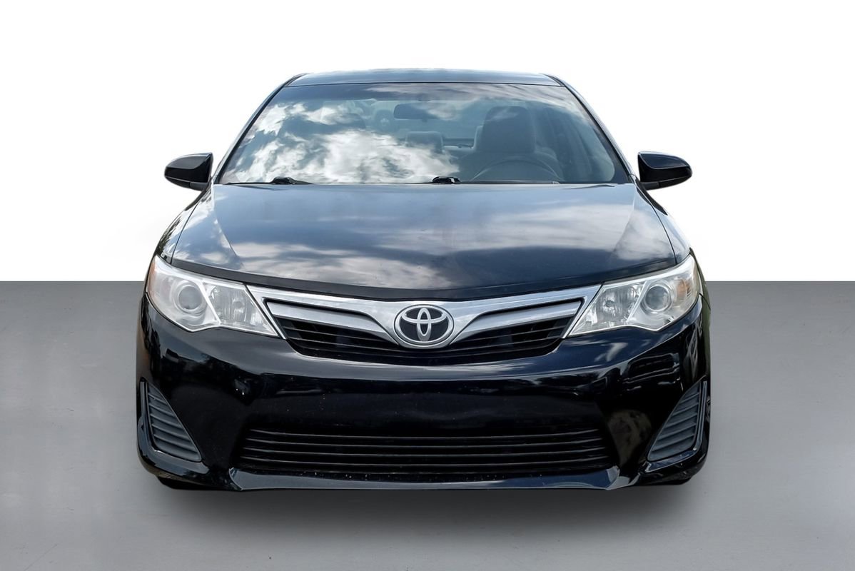 Used 2012 Toyota Camry LE FWD image 3
