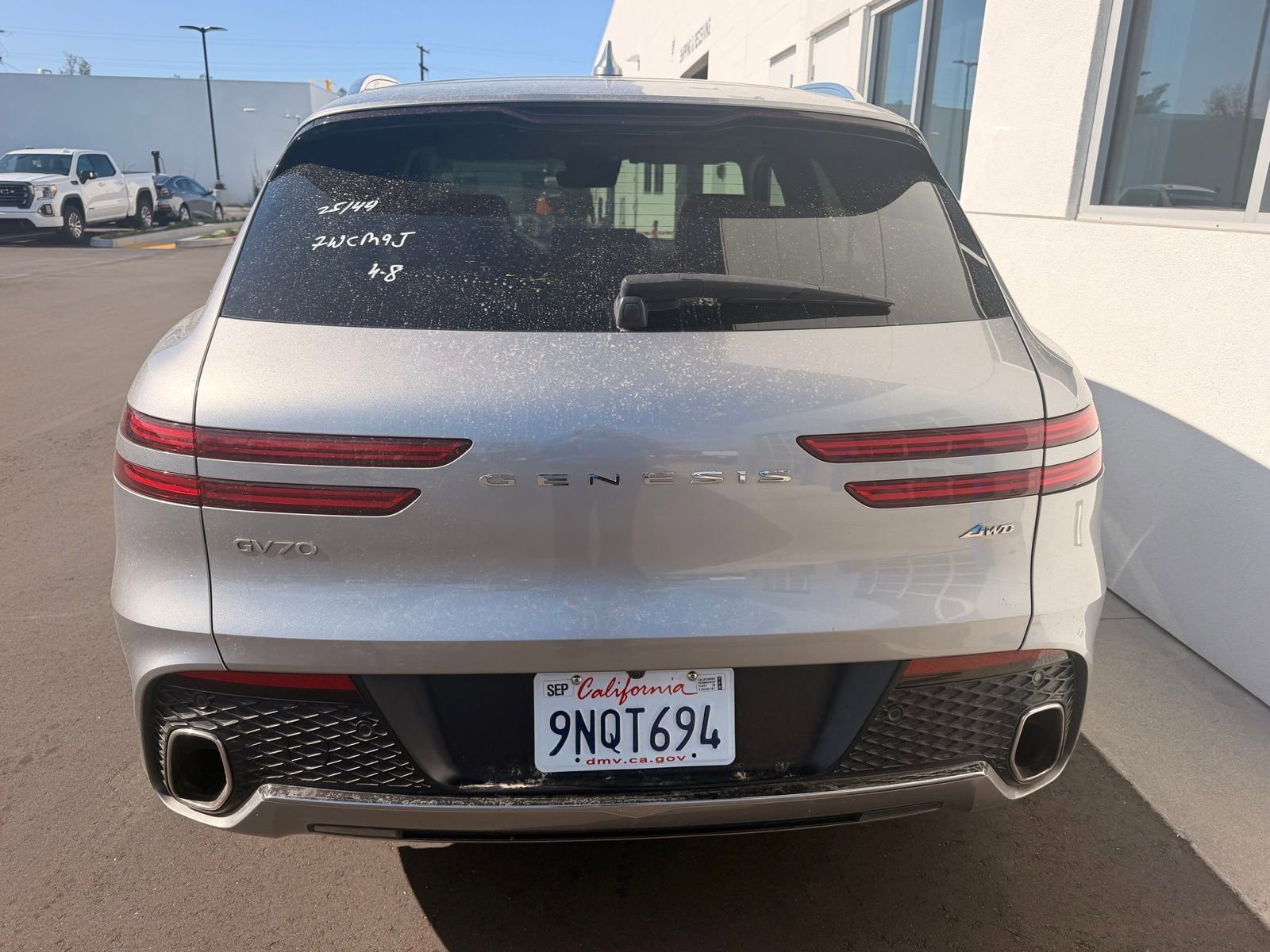 Used 2025 Genesis GV70 2.5T AWD/4WD image 6