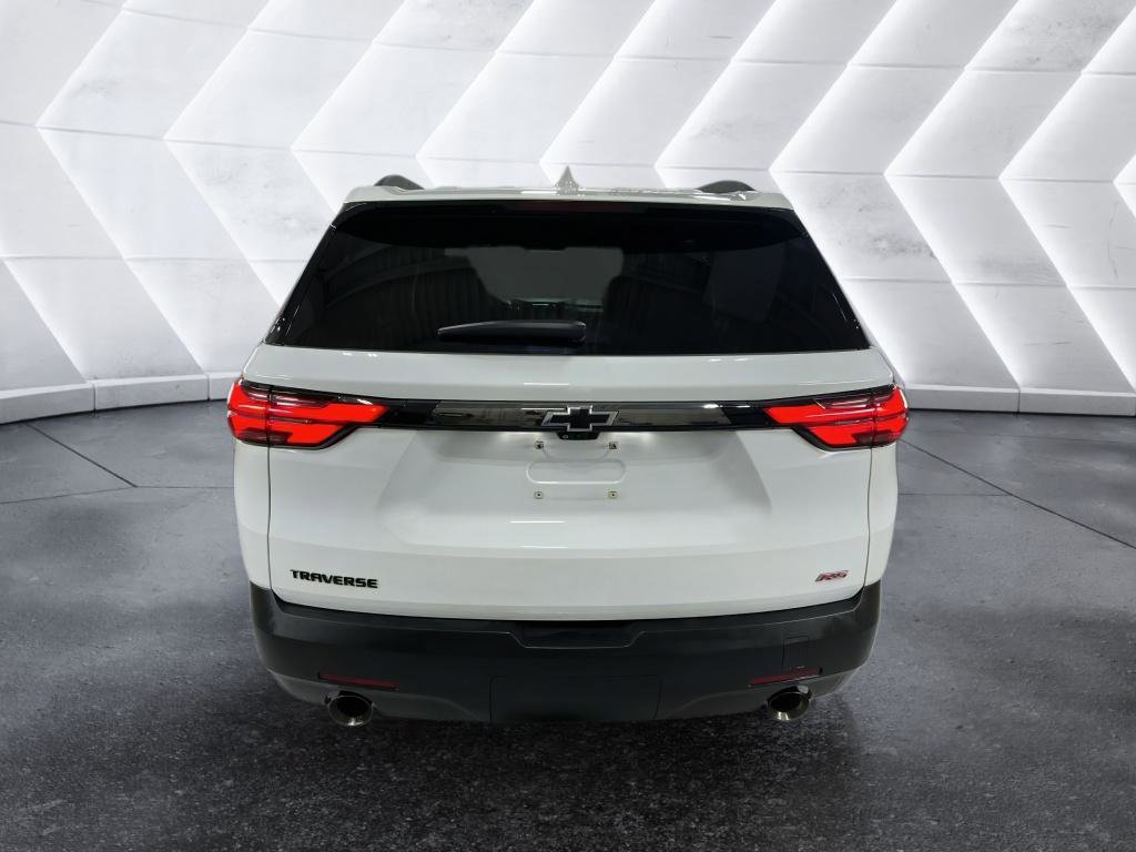 Used 2023 Chevrolet Traverse RS image 3