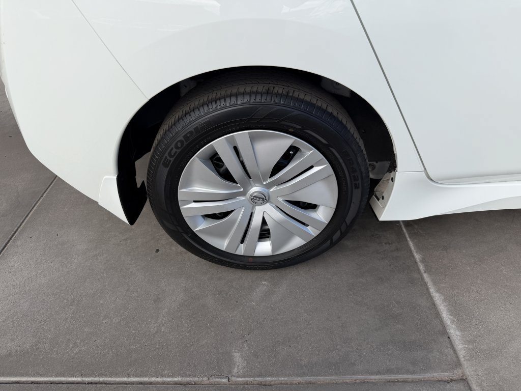 Used 2025 Nissan Leaf S FWD image 15