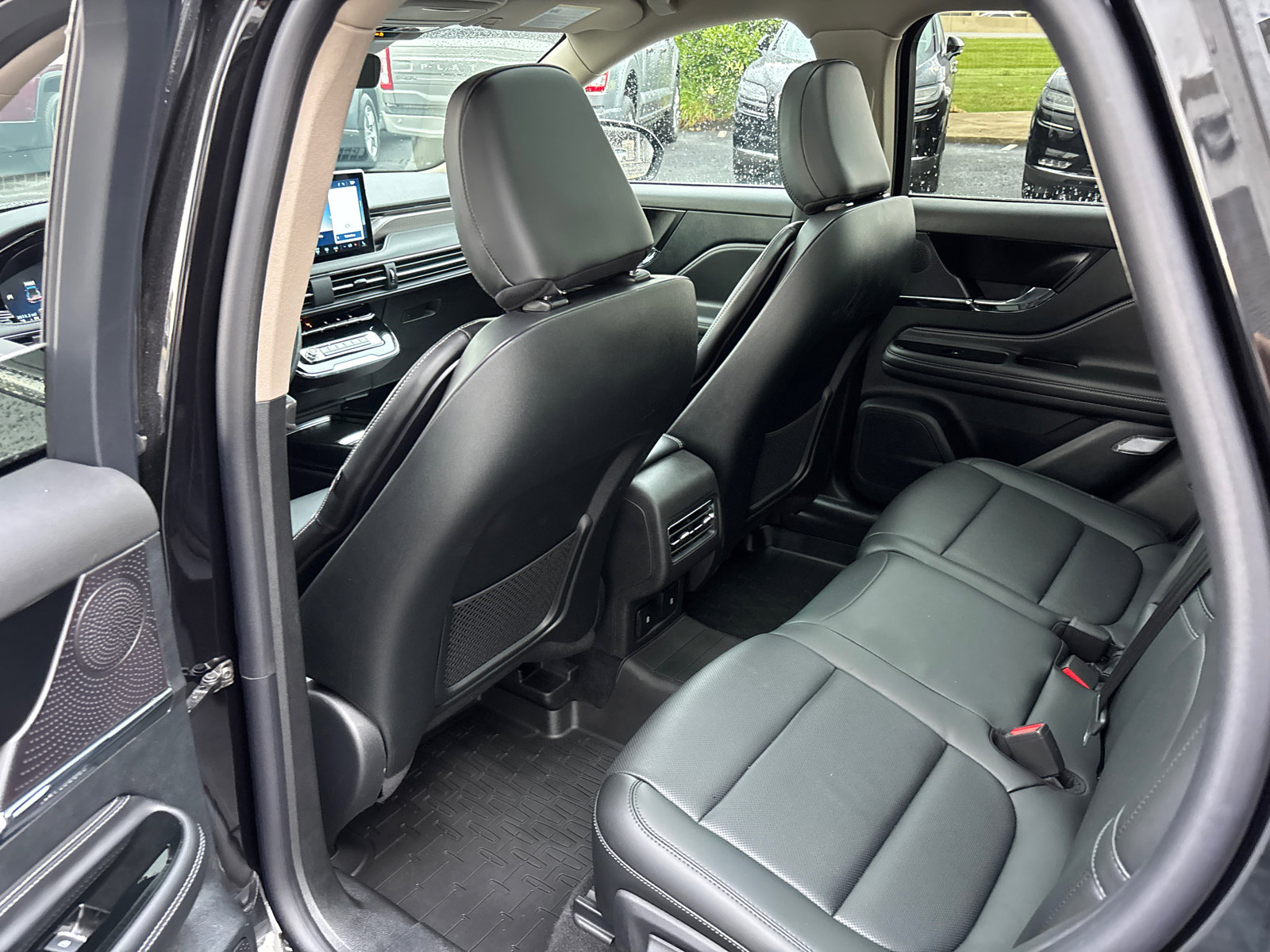 New 2025 Lincoln Corsair Reserve image 28