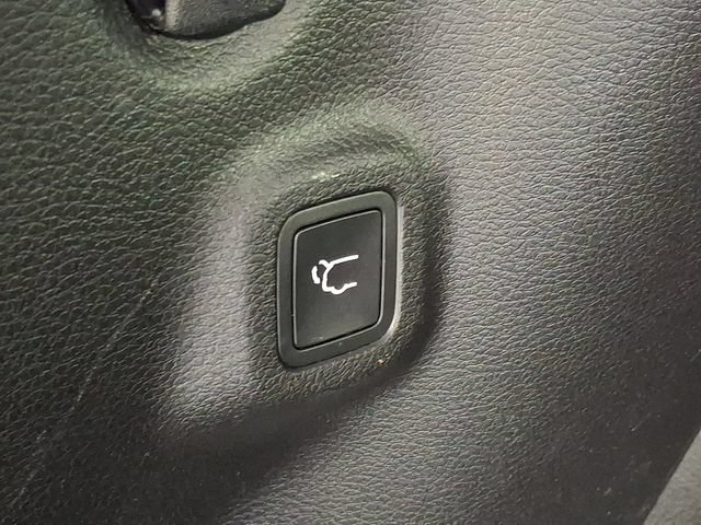 Used 2017 Jeep Compass Limited AWD/4WD image 36