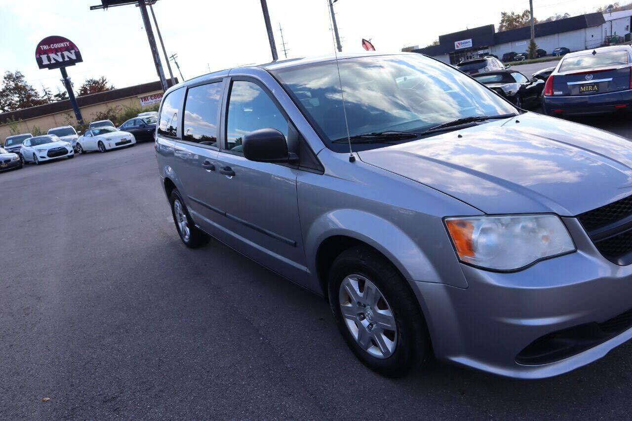 Used 2013 RAM C/V Tradesman image 47