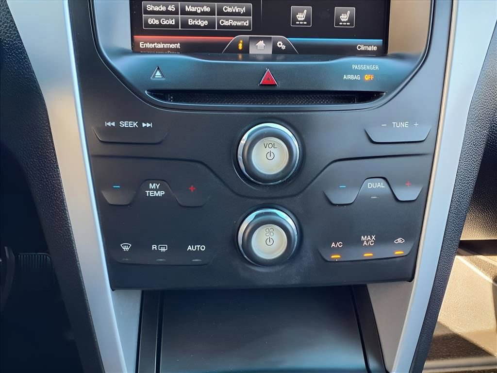 Used 2015 Ford Explorer XLT w/ Equipment Group 202A image 18