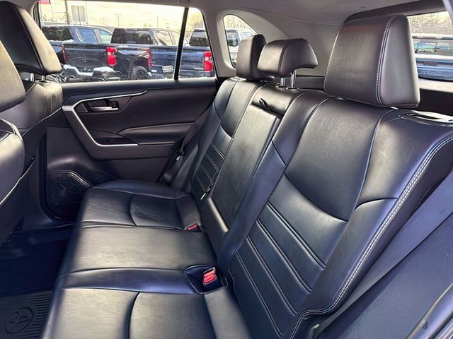 Used 2020 Toyota RAV4 XLE Premium image 18
