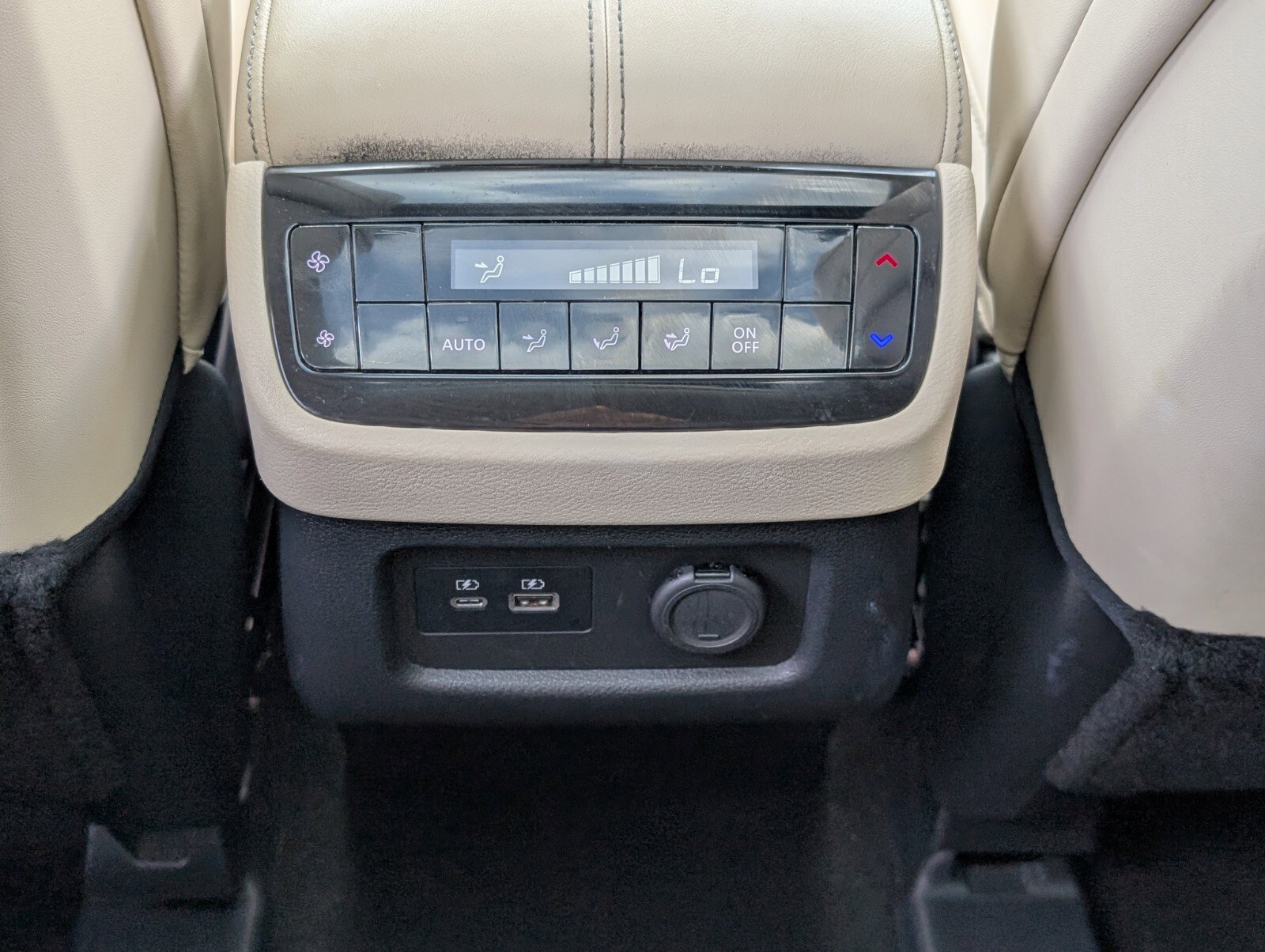 Used 2023 INFINITI QX60 Luxe w/ Vision Package FWD image 15