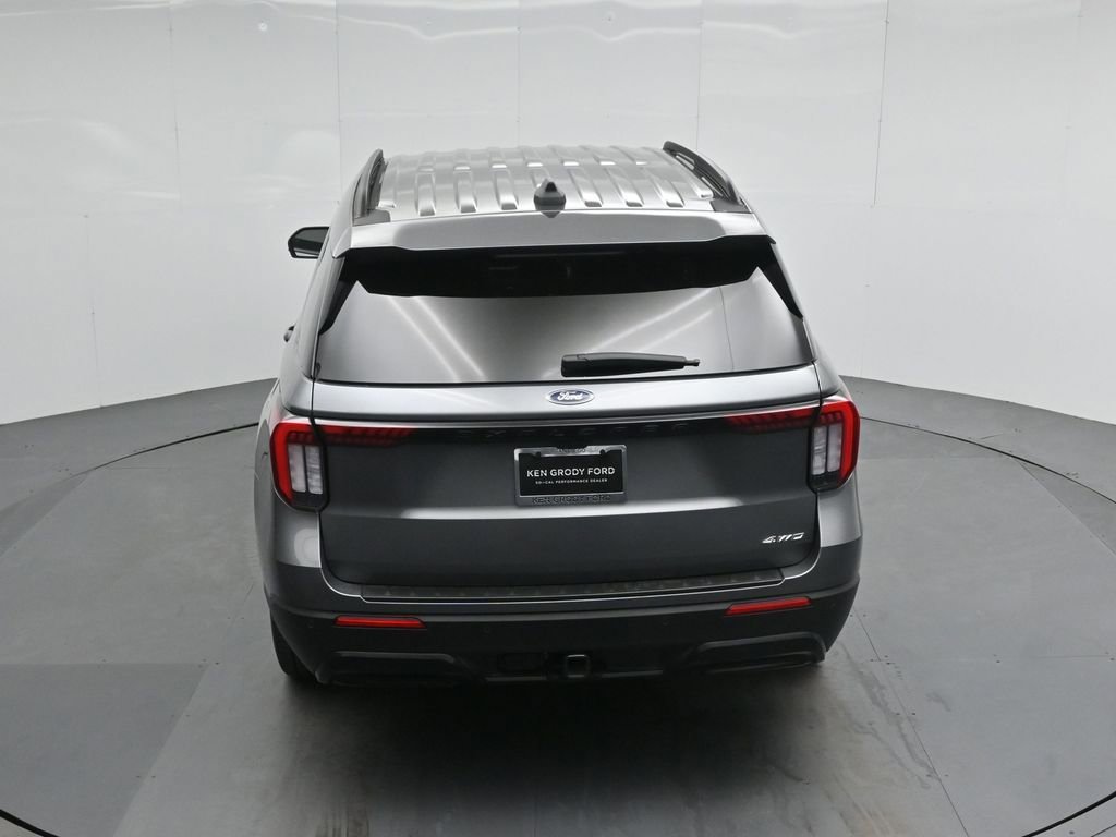 Used 2025 Ford Explorer ST-Line w/ ST-Line Street Pack image 43