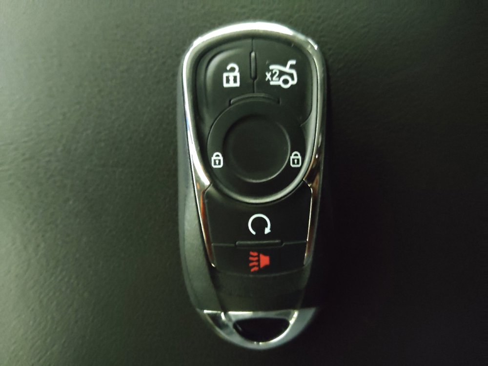 Used 2020 Buick Enclave Avenir w/ Avenir Technology Package FWD image 32