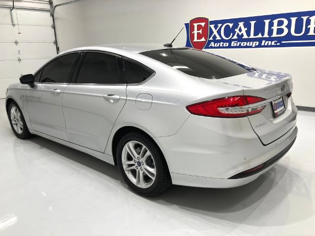 Used 2018 Ford Fusion SE w/ Fusion SE Technology Package FWD image 14