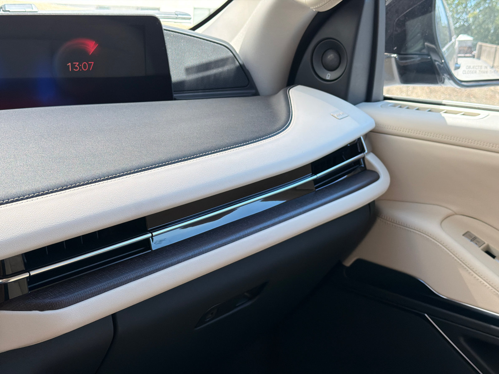 New 2027 Lincoln Navigator L Premier AWD/4WD image 34