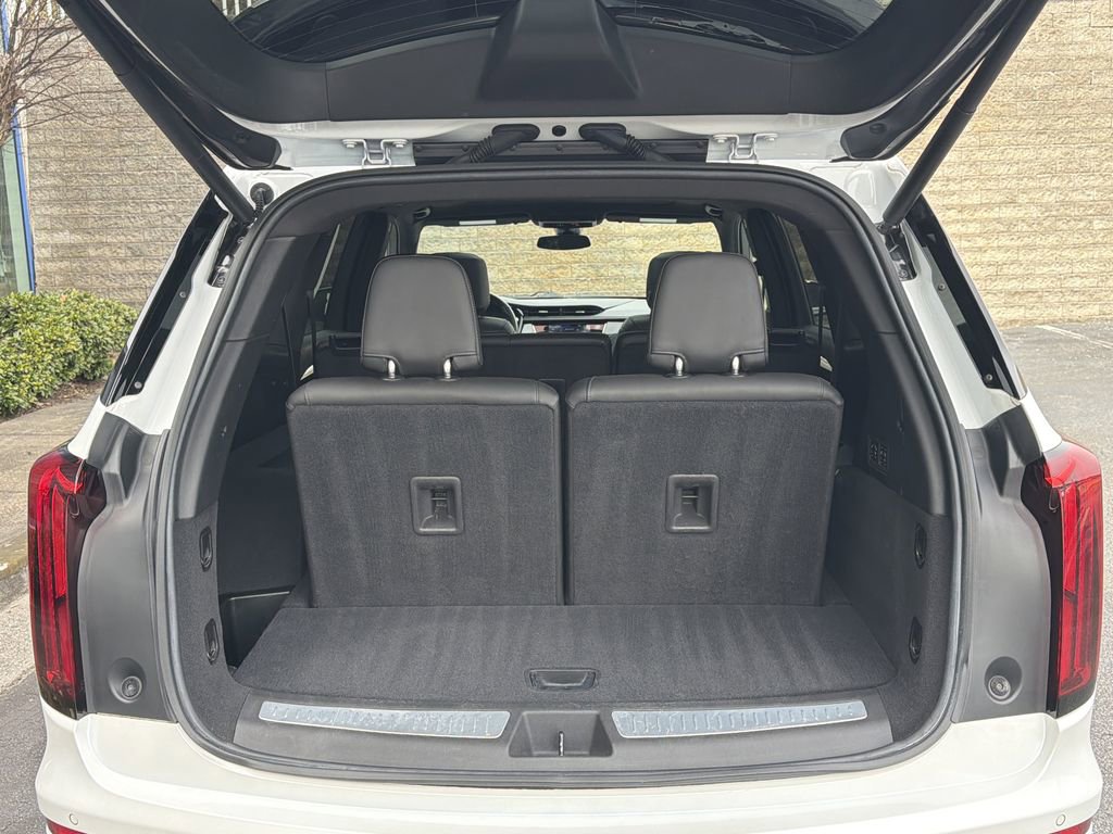 Certified 2023 Cadillac XT6 Premium Luxury image 18