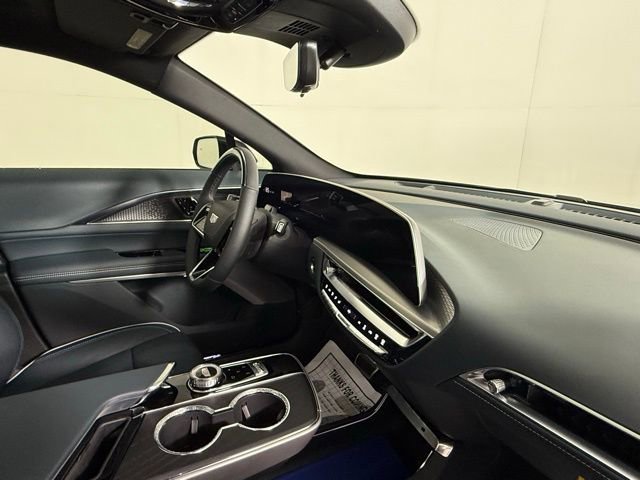 New 2025 Cadillac Lyriq Luxury w/ Nappa Leather Package RWD image 32