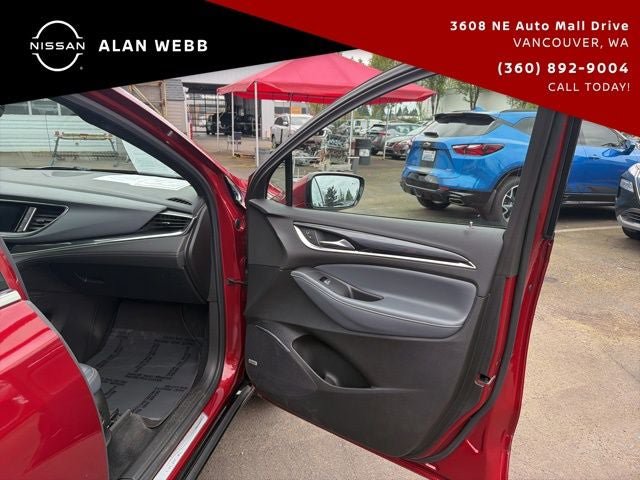 Used 2022 Buick Enclave Premium AWD/4WD image 17