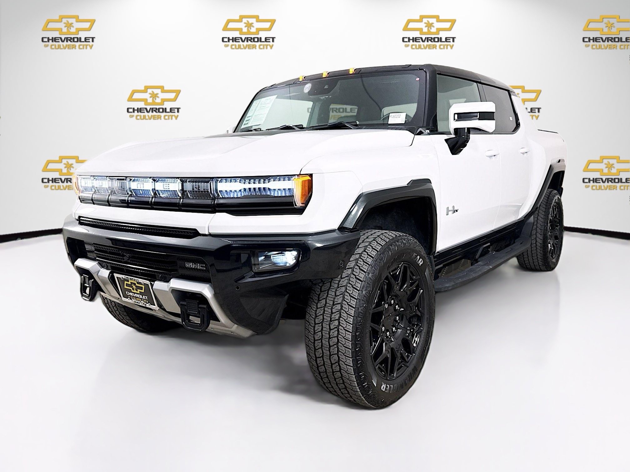 Used 2025 GMC Hummer EV 2X AWD/4WD image 3