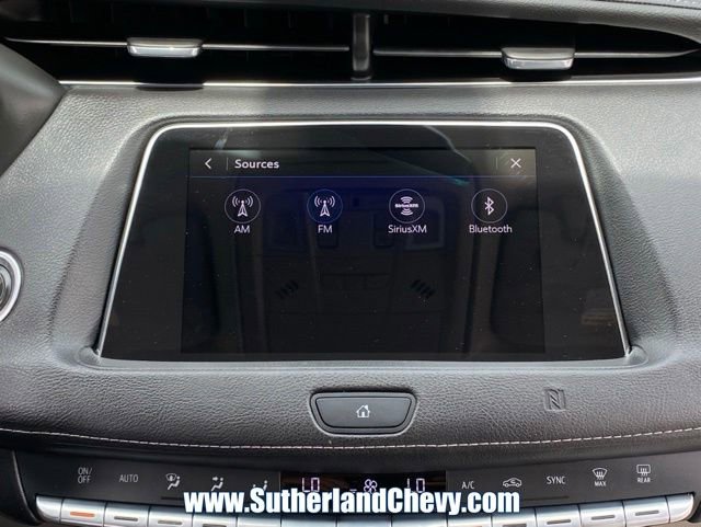 Used 2019 Cadillac XT4 Luxury w/ Cold Weather Package AWD/4WD image 28