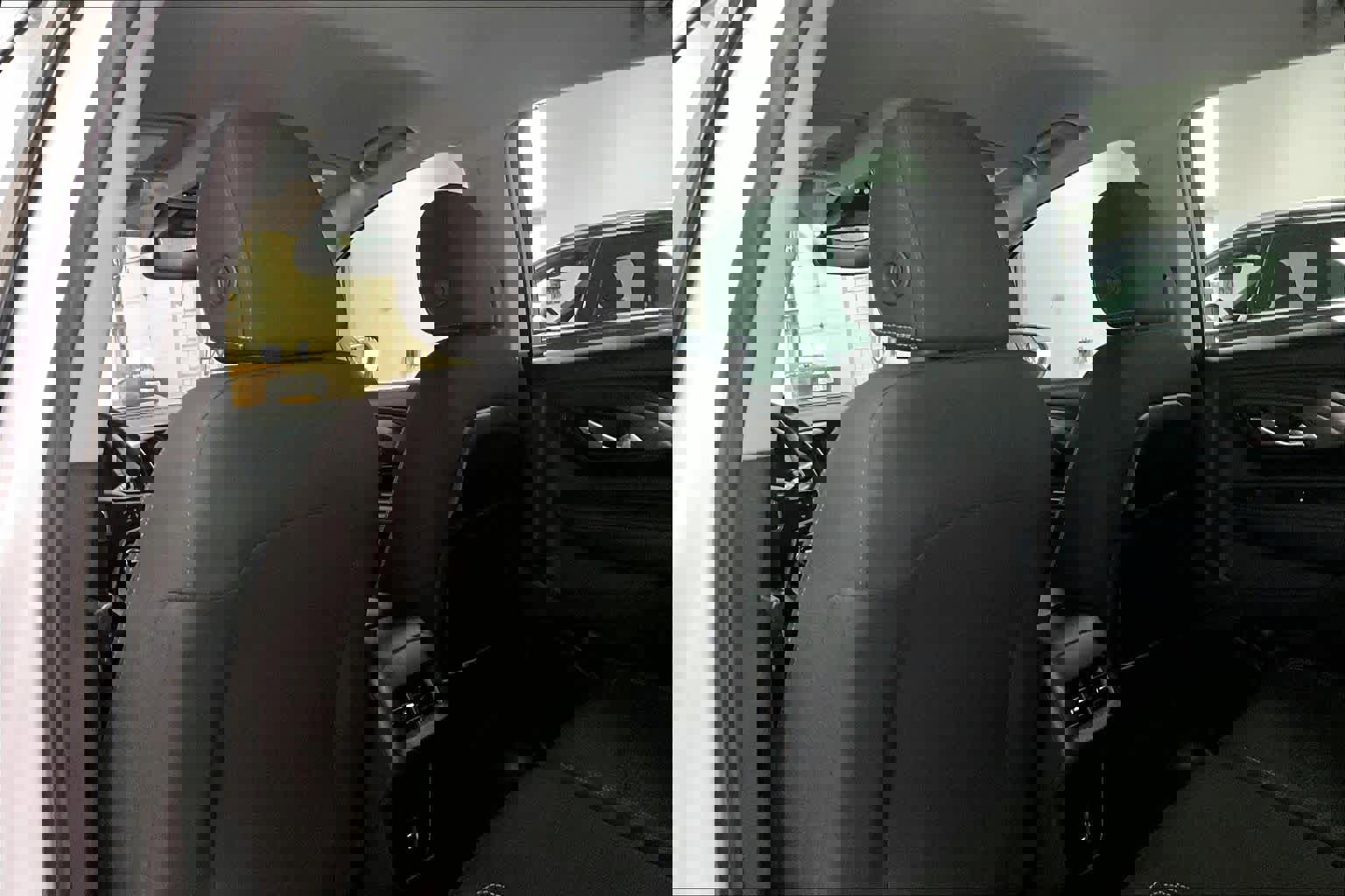 Used 2022 GMC Terrain SLE w/ Driver Convenience Package image 12