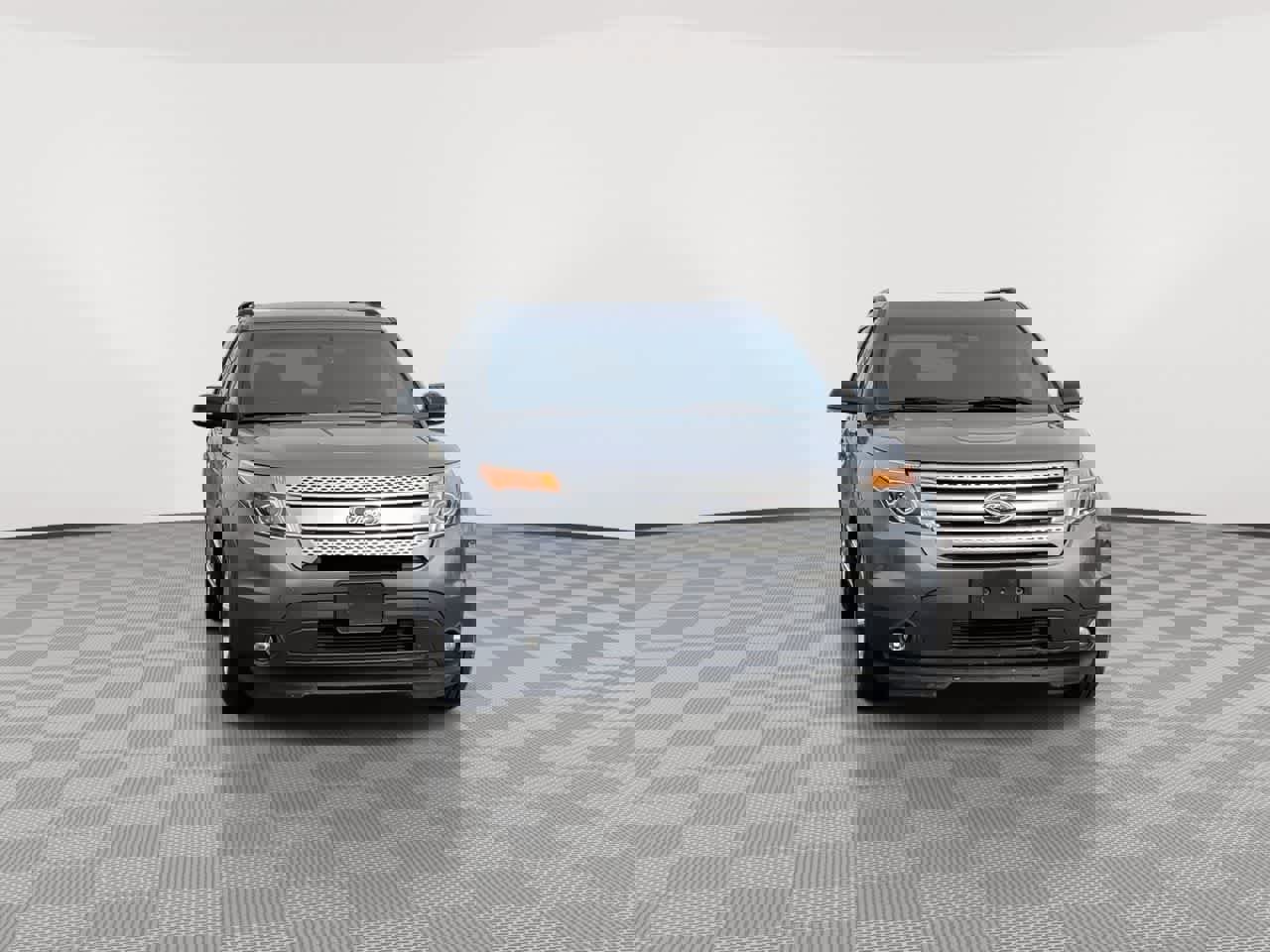 Used 2014 Ford Explorer XLT w/ Equipment Group 202A image 3