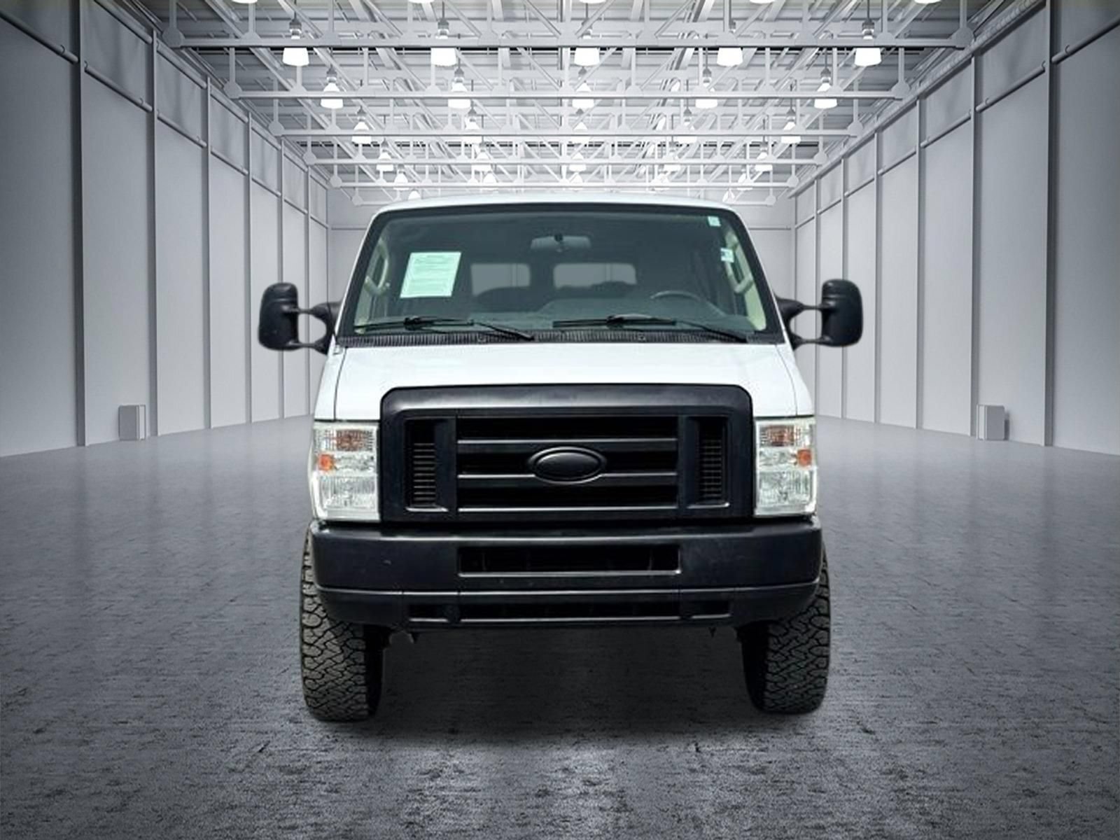 Used 2014 Ford E-350 and Econoline 350 XLT RWD image 11
