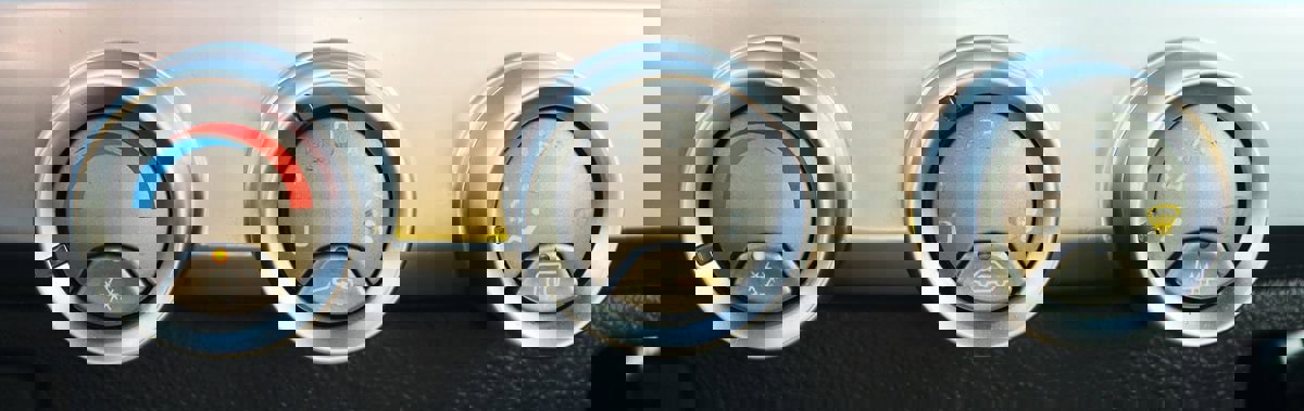 Used 2005 Chevrolet SSR w/ Preferred Equipment Group image 40