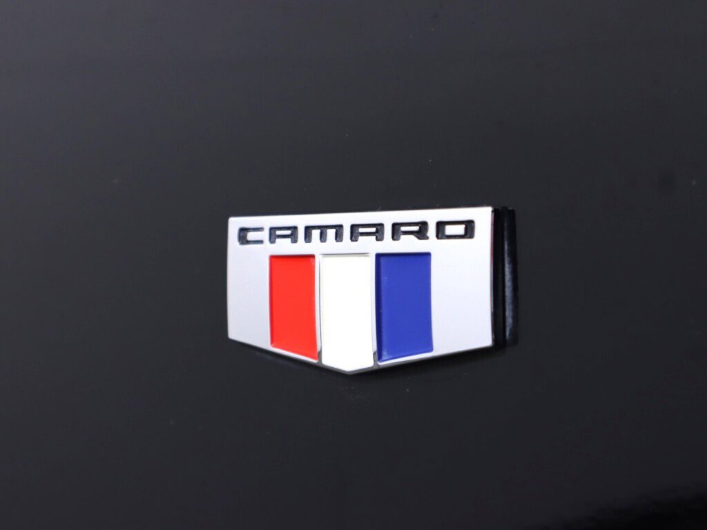 Used 2018 Chevrolet Camaro LS RWD image 31