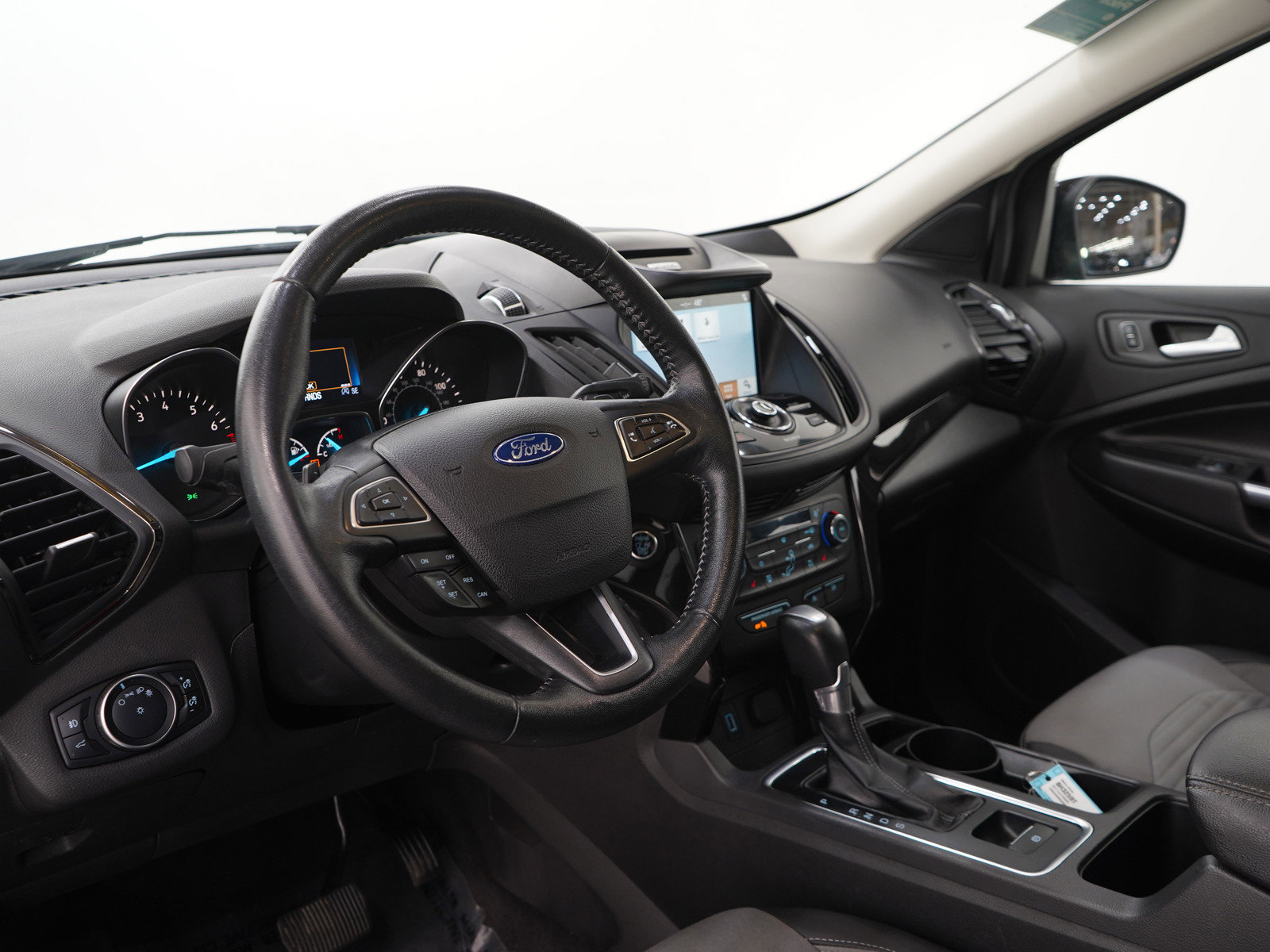 Used 2017 Ford Escape Titanium AWD/4WD image 26