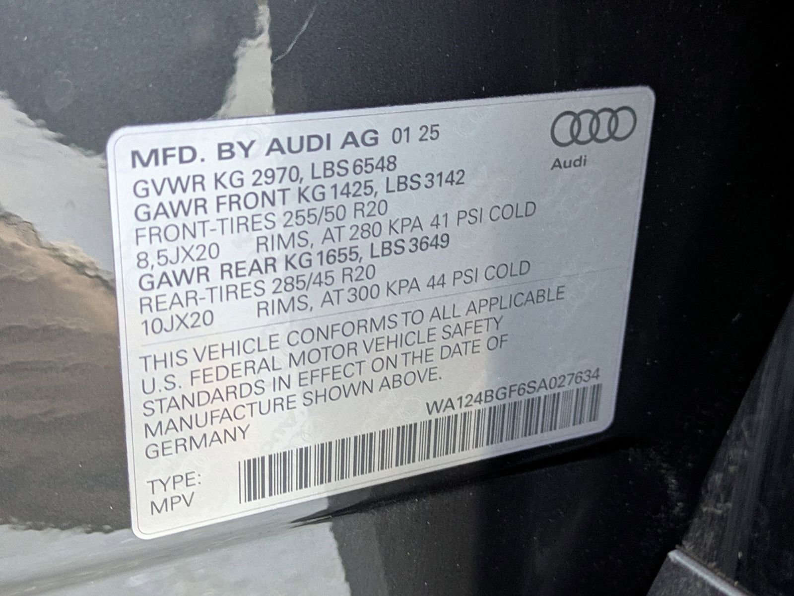 Used 2025 Audi Q6 e-tron Premium Plus w/ Premium Plus AWD/4WD image 17