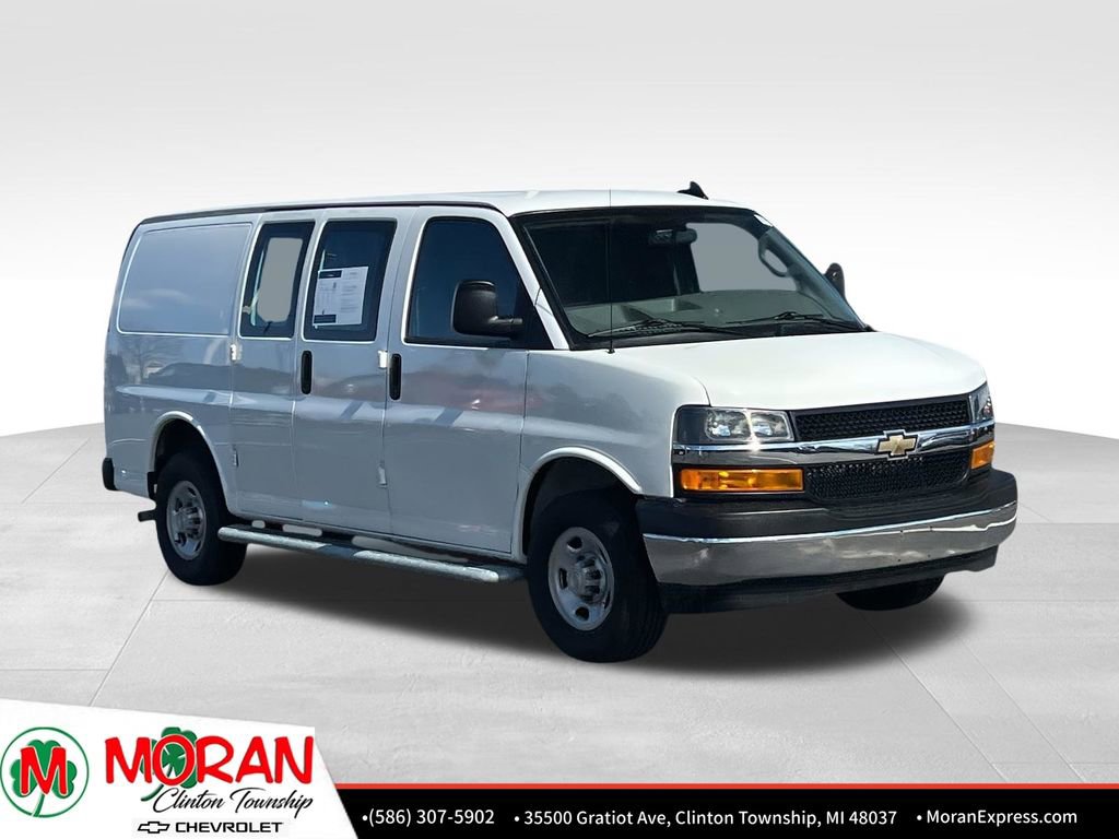 Used 2024 Chevrolet Express 2500 w/ Driver Convenience Package image 9