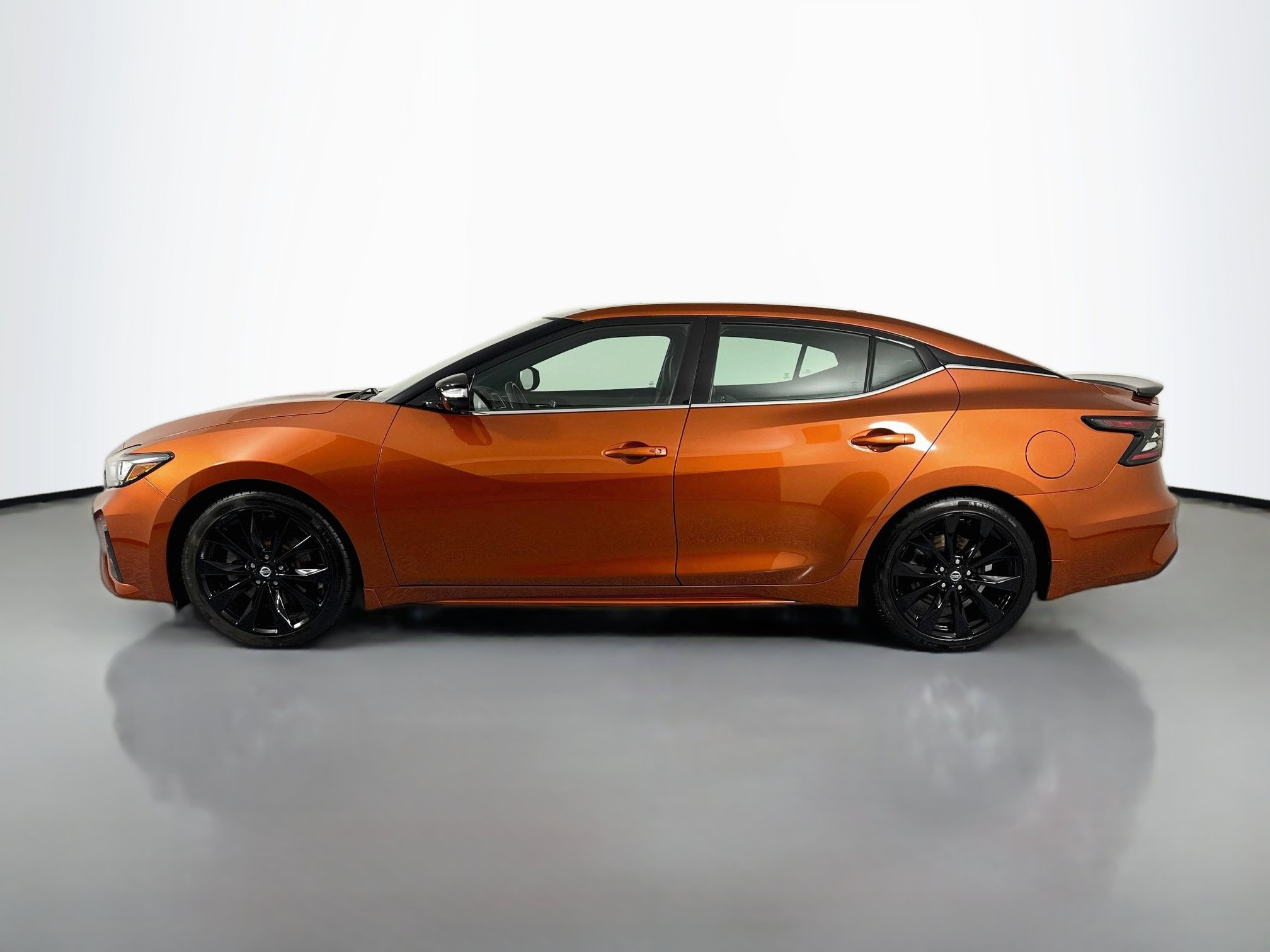 Used 2020 Nissan Maxima SR w/ Sport Mat Group FWD image 8